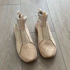 Light beige/orange puma sneaker